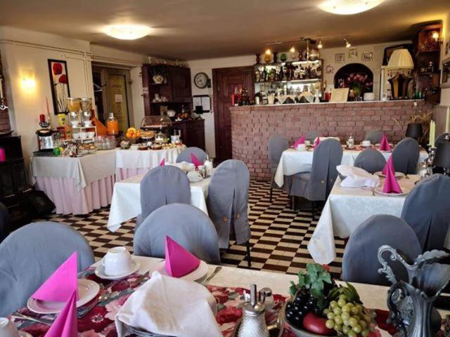 Hotel Monika Panzio Tata Exteriér fotografie